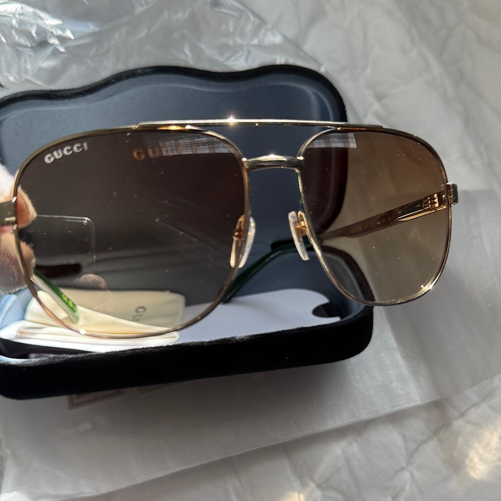 Gucci Gold Frame Sunglasses with Brown Lenses - Picture 2 of 7
